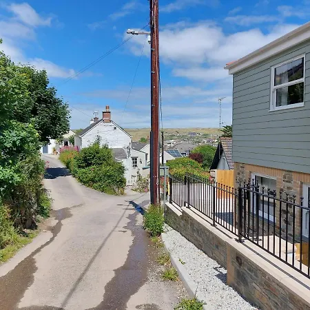 Two Bedroom - Country Lane -10 Min Walk To Nyaraló